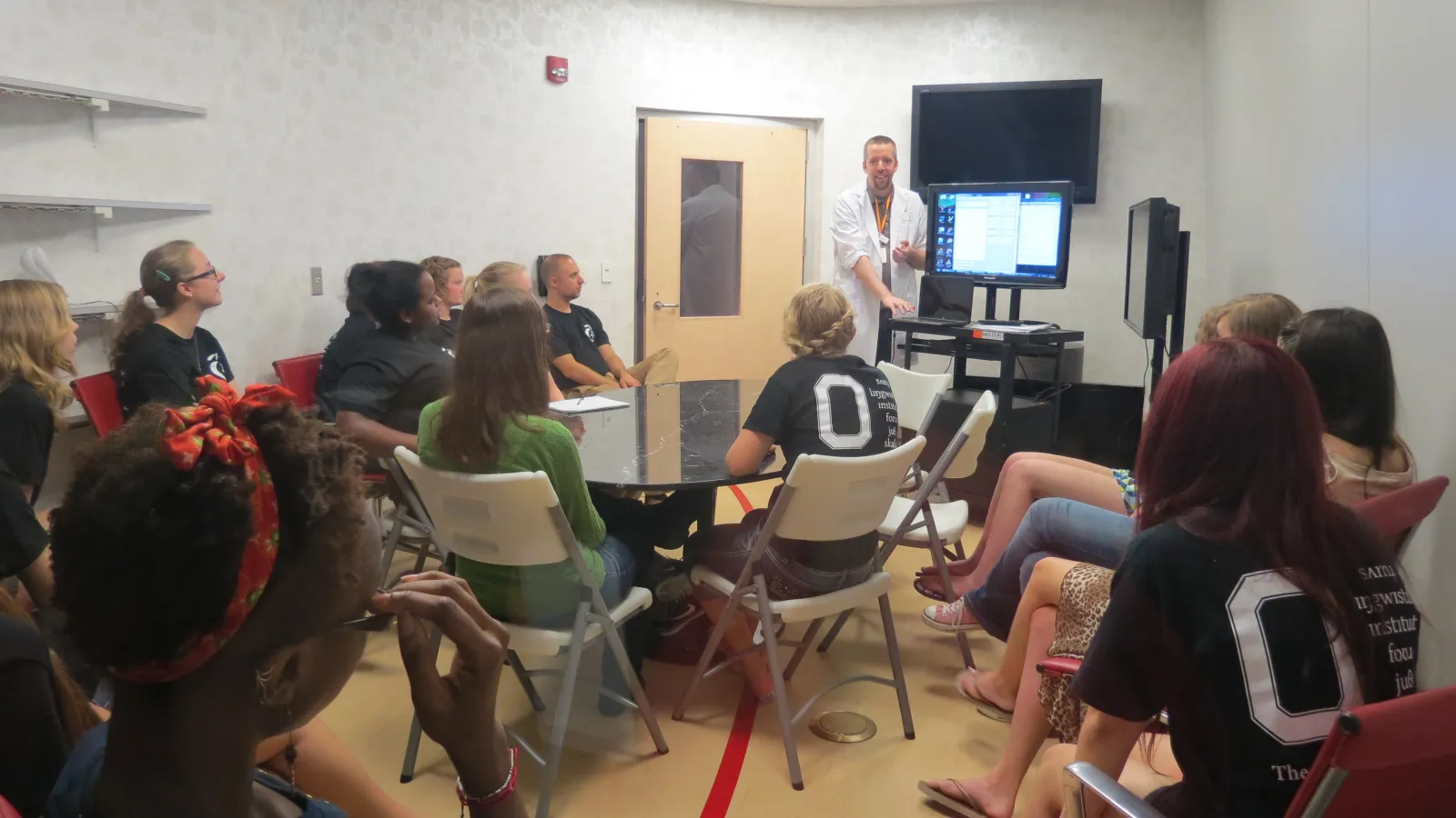 High school students visit the lab