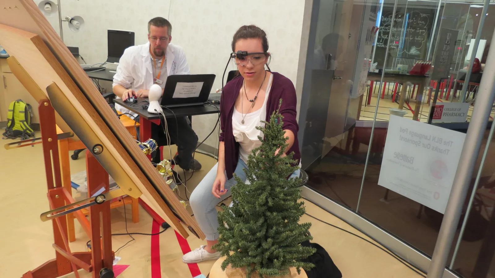 An eye-tracking experiment at the pod
